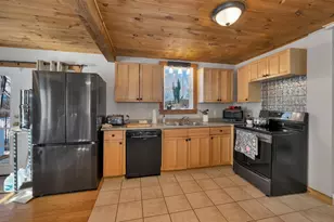 15 Edgewood St, Claremont, NH 03743 - Photo 8