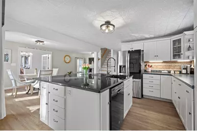 32 Main Street, Kingston, NH 03848 - Photo 8