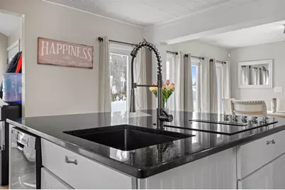 32 Main Street, Kingston, NH 03848 - Photo 10