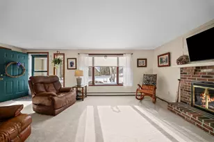 28 Village Ct, Laconia, NH 03246 - Photo 4