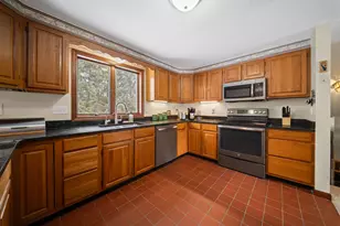 28 Village Ct, Laconia, NH 03246 - Photo 16