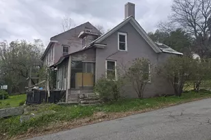 130 Sunapee St, Newport, NH 03773 - Photo 2