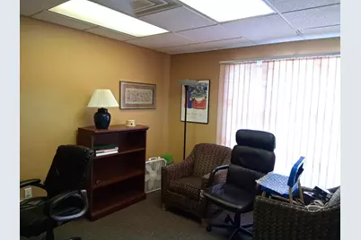 12 Parmenter Road #D-2, Londonderry, NH 03053 - Photo 4