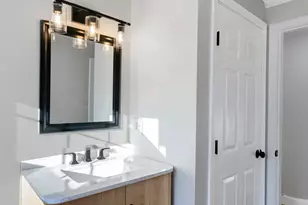 64 McKenna Dr, Nashua, NH 03102 - Photo 28