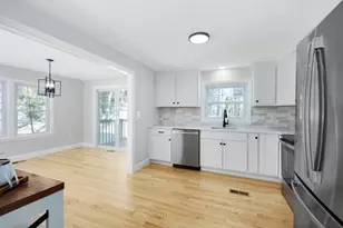 64 McKenna Dr, Nashua, NH 03102 - Photo 14