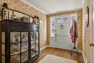 5 Bayberry Ln, Exeter, NH 03833 - Photo 2