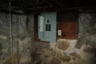 426 Milford St, Manchester, NH 03102 - Photo 12