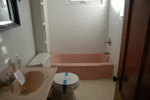 426 Milford St, Manchester, NH 03102 - Photo 4