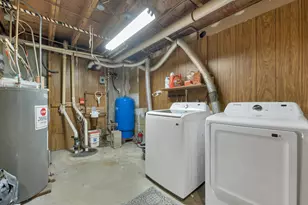 1102 Mammoth Rd, Pelham, NH 03076 - Photo 54