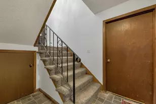 1102 Mammoth Rd, Pelham, NH 03076 - Photo 30