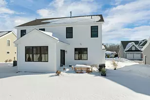 118 Sage Ln, Portsmouth, NH 03801 - Photo 10