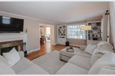 288 Oak Street, Manchester, NH 03104 - Photo 4