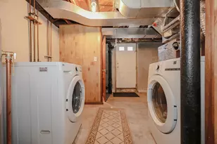 288 Oak St, Manchester, NH 03104 - Photo 38