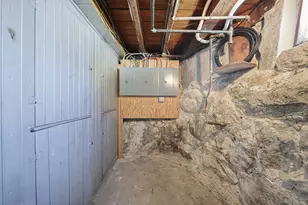 253 Walnut St, Manchester, NH 03104 - Photo 40