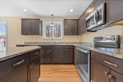 11 Rockingham Road #Unit H, Auburn, NH 03032 - Photo 6