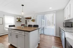 42 Rockland Rd, Weare, NH 03281 - Photo 6