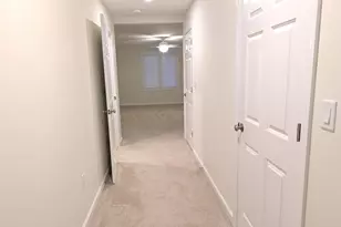 264 Woodview Way, Manchester, NH 03102 - Photo 16