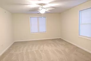 264 Woodview Way, Manchester, NH 03102 - Photo 14