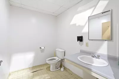 321 Commerce Way, Pembroke, NH 03275 - Photo 36