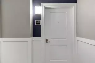 10100 S Willow St, Manchester, NH 03103 - Photo 4