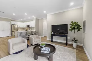 10100 S Willow St, Manchester, NH 03103 - Photo 16