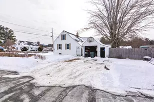 8 Lindy Ave, Claremont, NH 03743 - Photo 4