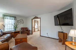 4 Lisa Dr, Nashua, NH 03062 - Photo 4