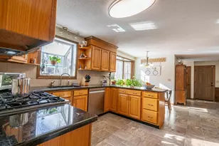 4 Lisa Dr, Nashua, NH 03062 - Photo 8