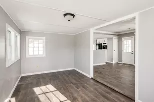 18 N Fuchsia Dr, Rochester, NH 03867 - Photo 8