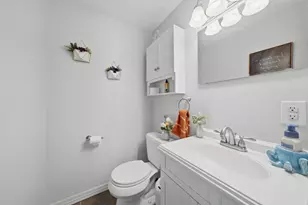 47 Hillsboro St, Manchester, NH 03104 - Photo 12