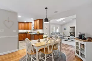 7 Brentwood Ave, Salem, NH 03079 - Photo 8