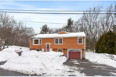 7 Brentwood Avenue, Salem, NH 03079 - Photo 2