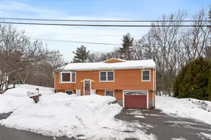 7 Brentwood Ave, Salem, NH 03079 - Photo 2