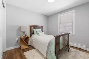 32 Chester Rd, Derry, NH 03038 - Photo 12