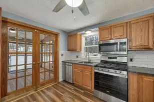 18 Ridgecrest Dr, Hudson, NH 03051 - Photo 6