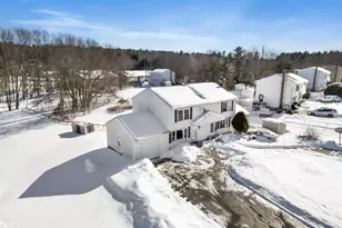 13 Sunnyside Ln, Derry, NH 03038 - Photo 2