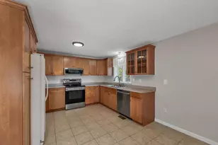 60 Norma Dr, Nashua, NH 03062 - Photo 8