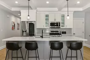 114 Saratoga Way, Portsmouth, NH 03801 - Photo 2