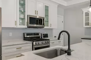 114 Saratoga Way, Portsmouth, NH 03801 - Photo 4