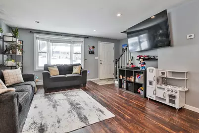 8 Franconia Drive, Merrimack, NH 03054 - Photo 2