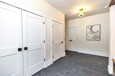 27 Beaver Lane, Bedford, NH 03110 - Photo 4