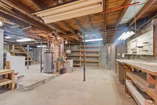 2079 Wellington Rd, Manchester, NH 03104 - Photo 20