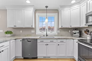 63 Hardy Rd, Londonderry, NH 03053 - Photo 8