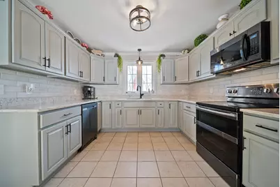 7 Lincoln Lane, Chester, NH 03036 - Photo 4