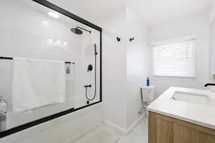 109 Bypass 28, Derry, NH 03038 - Photo 14