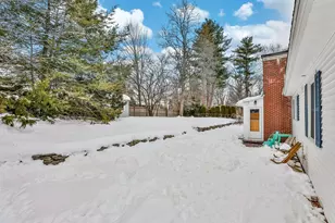 10 Wood St, Nashua, NH 03064 - Photo 4