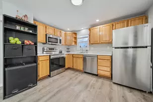 27 Wason Ave, Nashua, NH 03060 - Photo 4