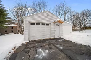 27 Wason Ave, Nashua, NH 03060 - Photo 2