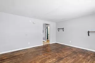 8 Rayes Dr, Hudson, NH 03051 - Photo 10