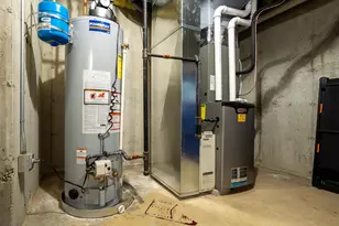 41 Shadowbrook Dr, Hudson, NH 03051 - Photo 32